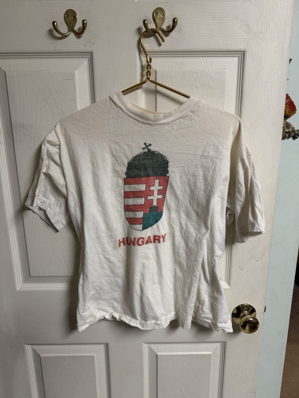 Vnt Hungary 90s 80s Youth Shirt T-Shirt White Distressed Med Large 42w 22L Crop